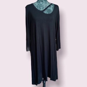 Socialite Black 3/4 Sleeve Dress with Abstract Neck